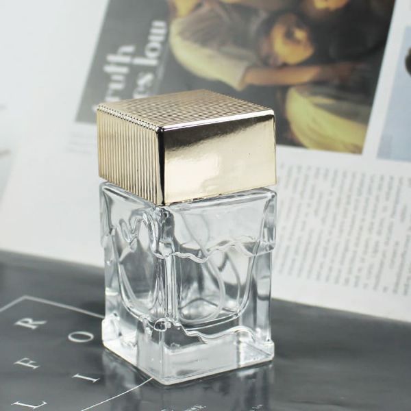 Customized Logo Wholesale 50 ml Clear Glass Perfume Bottles