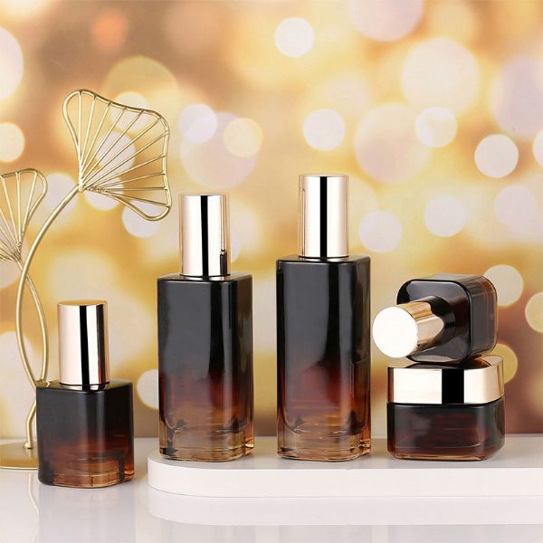 Wholesale Cosmetic Spray Lotion Set Bottles