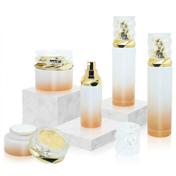 Wholesale custom glass spray skincare bottle set