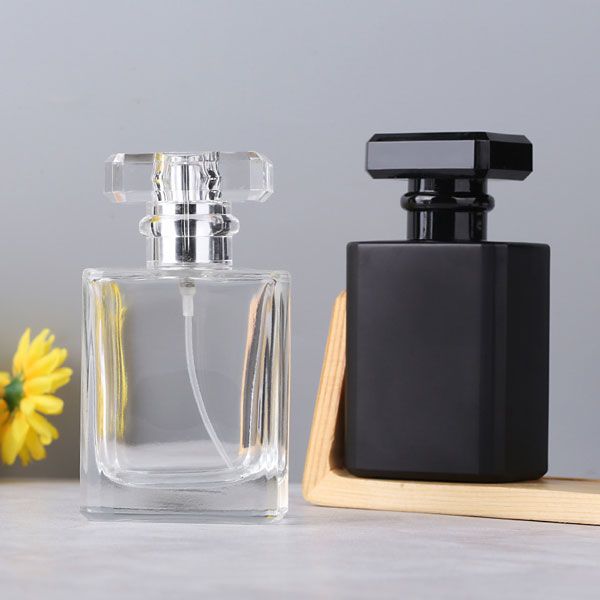 Glass perfume bottles supplier wholesale spray fragrance packaging container