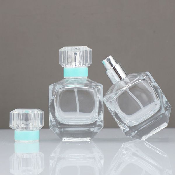 Factory sale blue diamond shape spray glass perfume bottles
