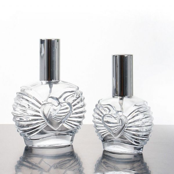 Wholesale 50ml, 100ml Heart Shaped Glass Perfume Spray Bottles
